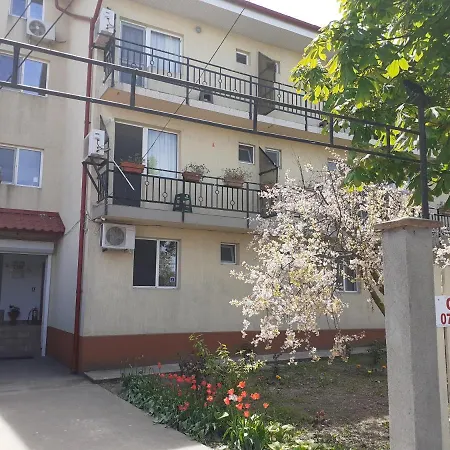 ゲストハウス Albatros ヴァマ・ヴェケ