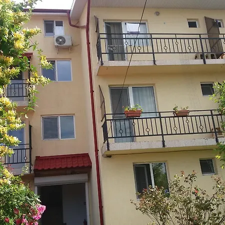 ゲストハウス Albatros